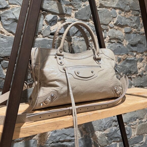 Balenciaga 2024 Beige Arena Leather Medium Le City Bag - Picture 2 of 16